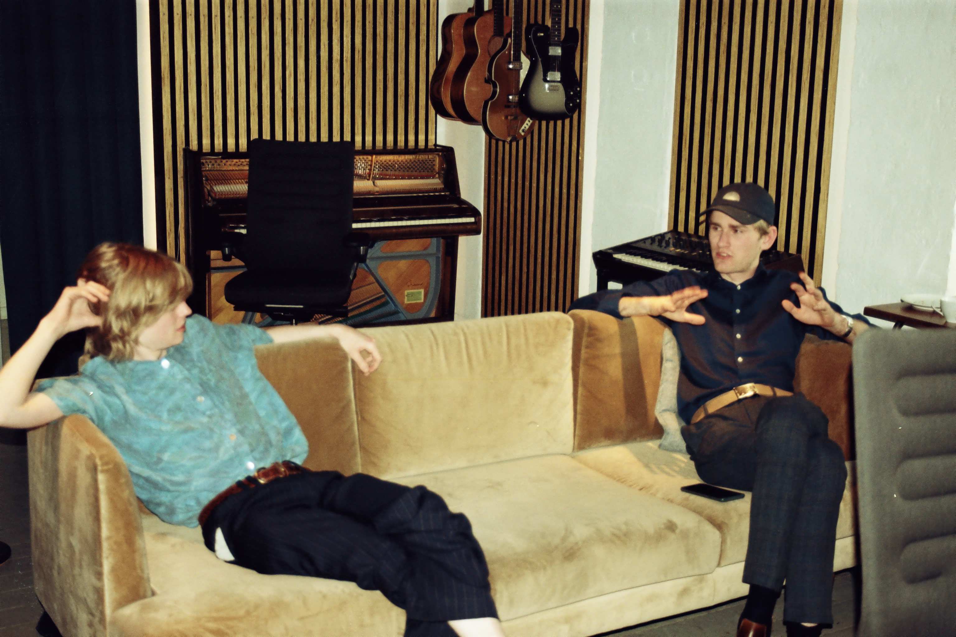 Daniel Skjalm Lissner og Jakob Schoubye Poulsen i studiet